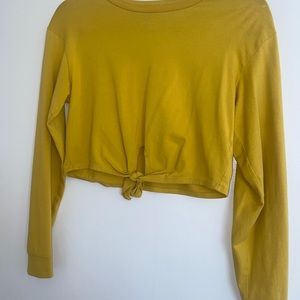 Yellow Long sleeve crop top!